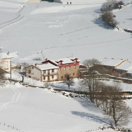 Albergue La Torre Santiurde de Reinosa Exterior photo