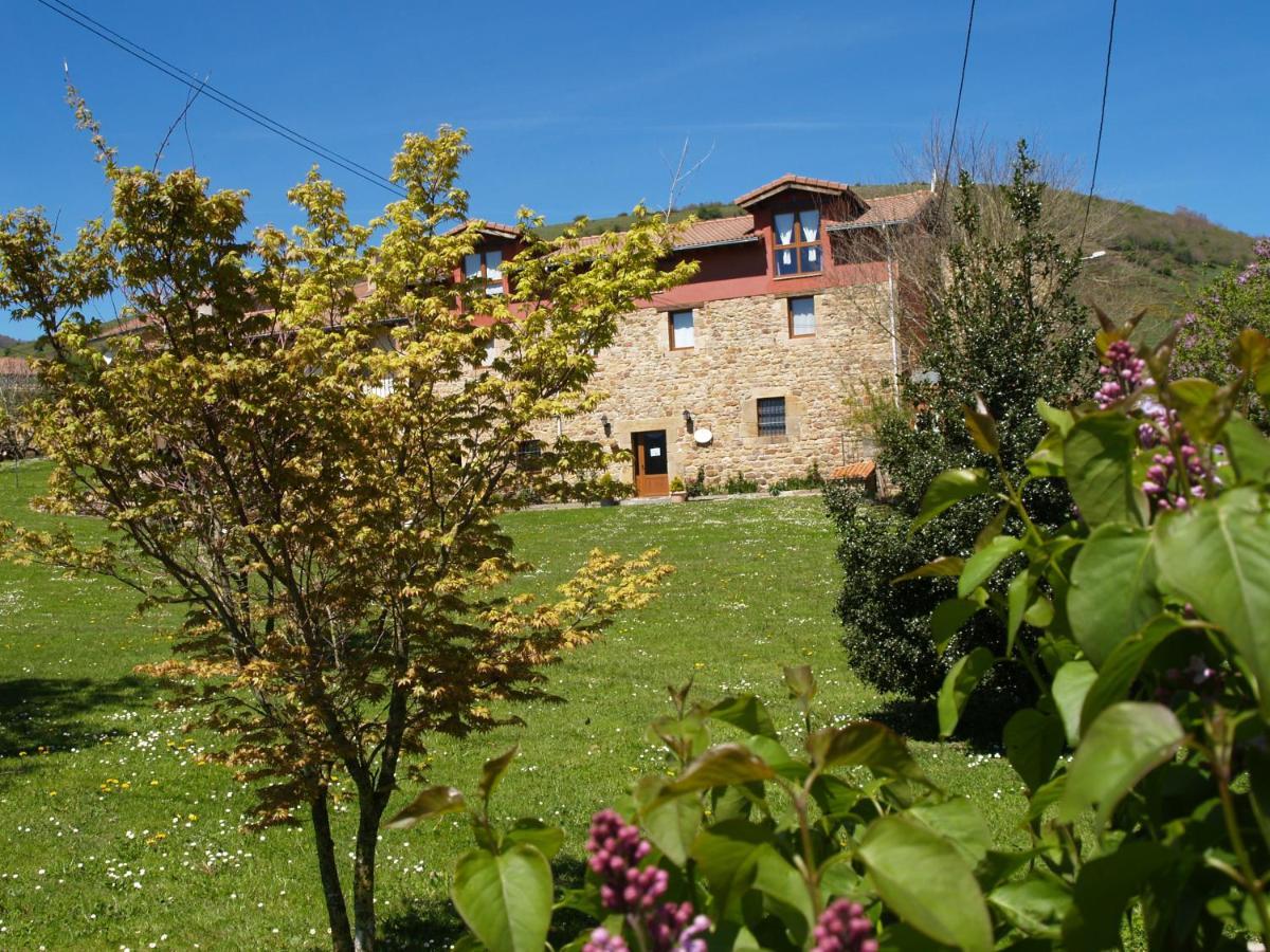 Albergue La Torre Santiurde de Reinosa Exterior photo