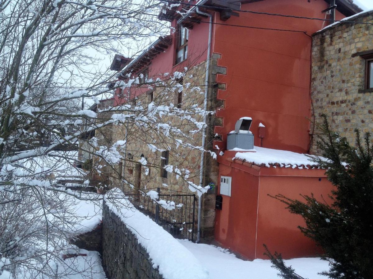 Albergue La Torre Santiurde de Reinosa Exterior photo